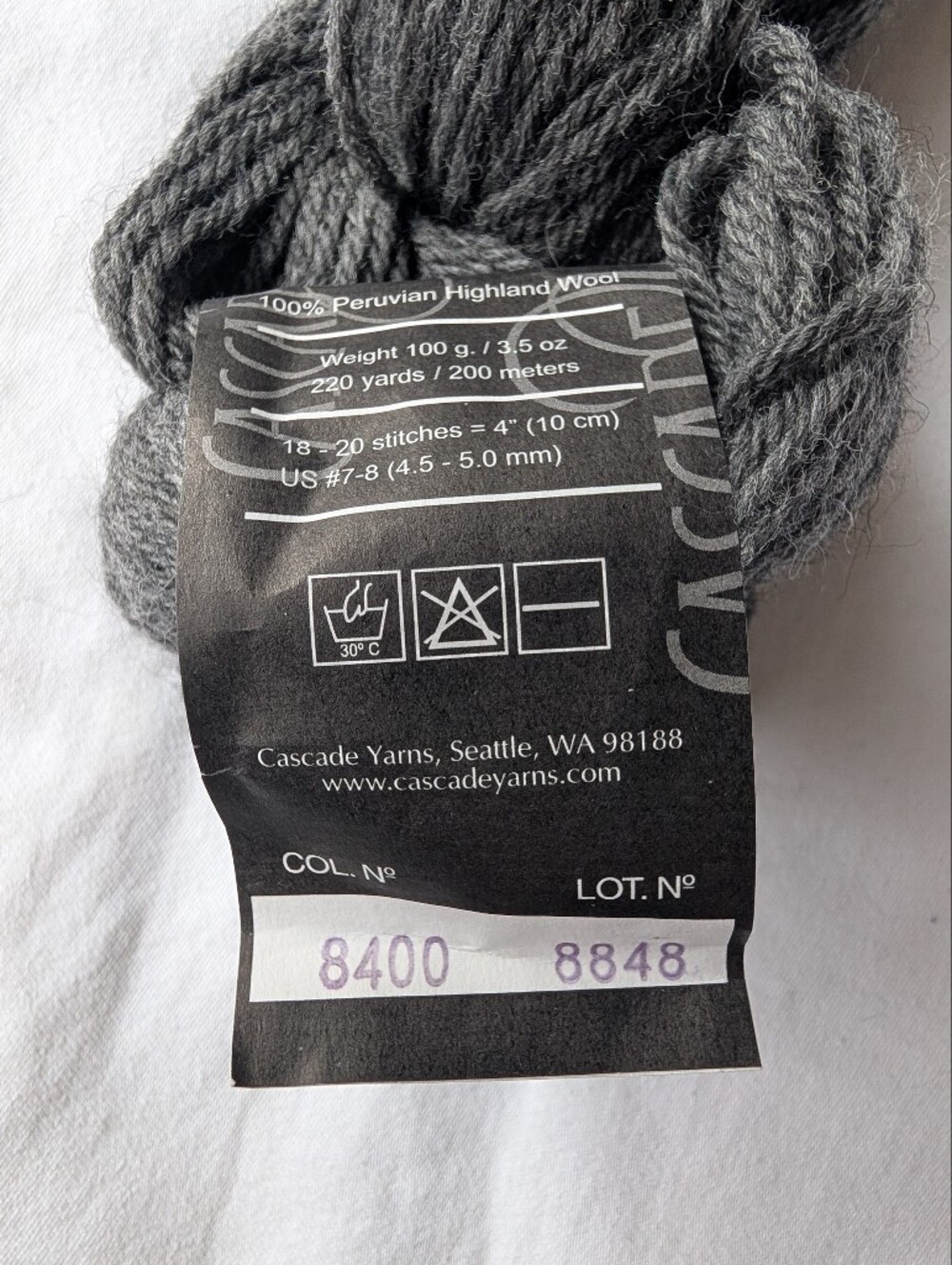 Cascade 220 Wool Yarn in Black & Grays - 4 Skeins with Labels - Picture 8 of 8